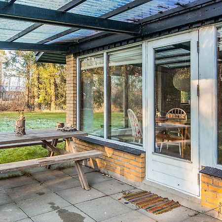 2 Person Holiday Home In Tarm Fjerbaek ภายนอก รูปภาพ