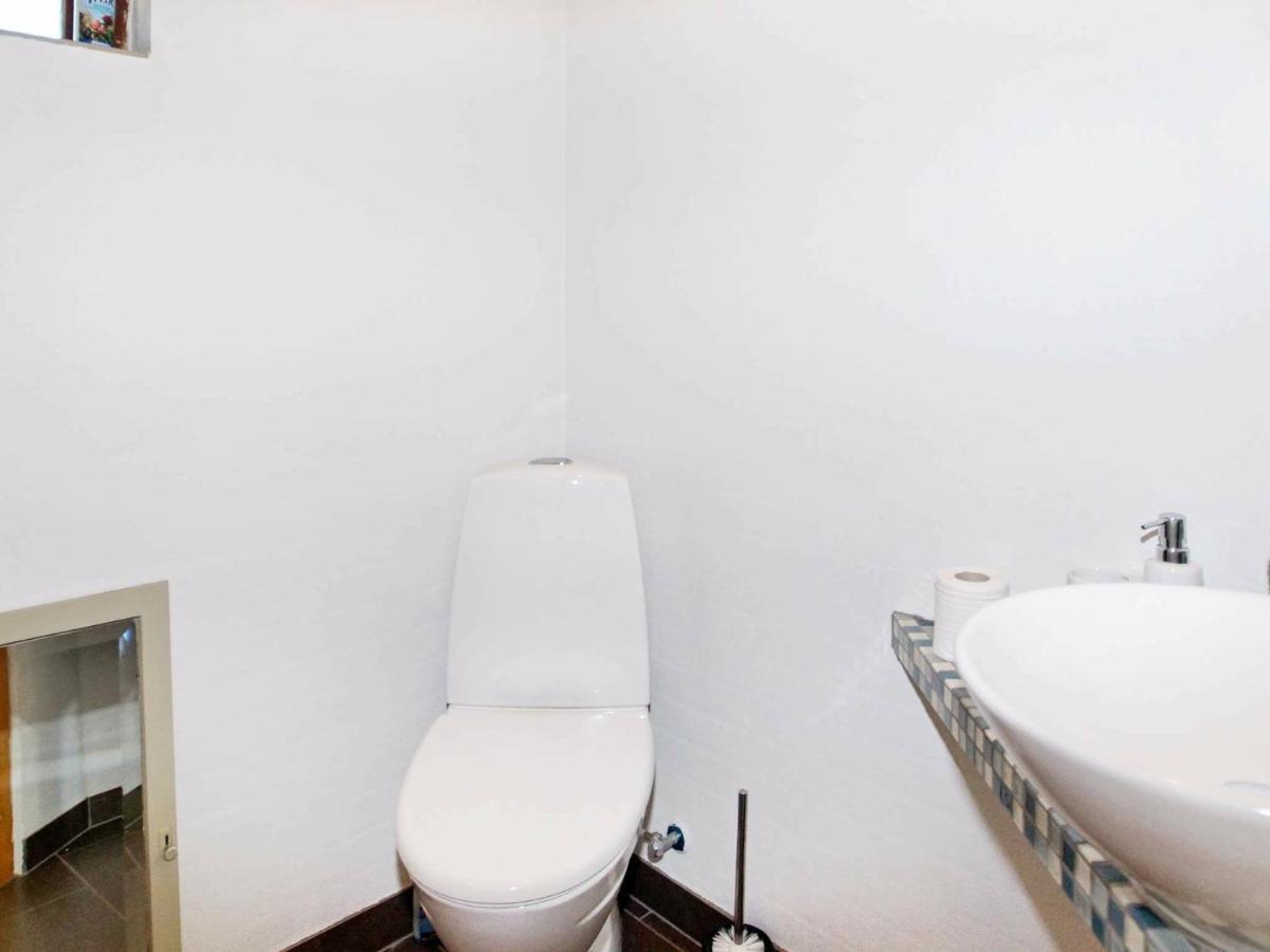 2 Person Holiday Home In Tarm Fjerbaek ภายนอก รูปภาพ