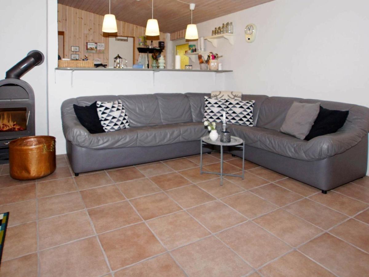 2 Person Holiday Home In Tarm Fjerbaek ภายนอก รูปภาพ