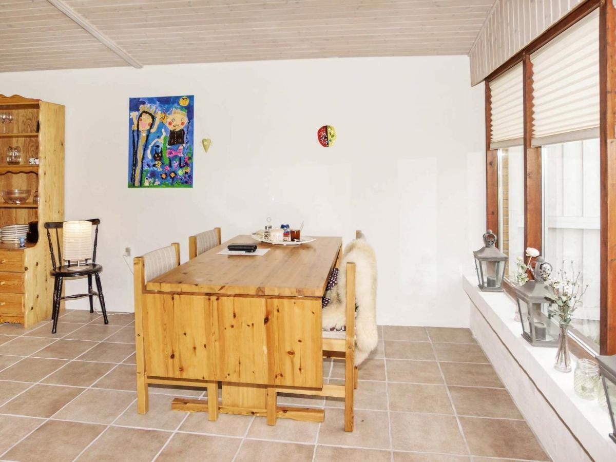 2 Person Holiday Home In Tarm Fjerbaek ภายนอก รูปภาพ